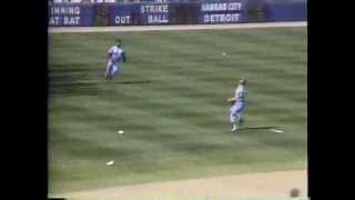 BO JACKSON CATCHES BALL AND THROWS RUNNER OUT AT 1ST  APRIL 17 1988 [upl. by Ingvar]