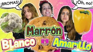 24 horas comiendo comida MARRÓN AMARILLA BLANCA 🤮 Probando comida por colores 2  BROMAS graciosas [upl. by Hemphill76]