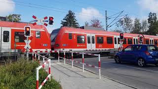 Bahnübergang Ottobrunn Bahnhofstraße  Railroad Crossing  Spoorwegovergang [upl. by Nuahsal]