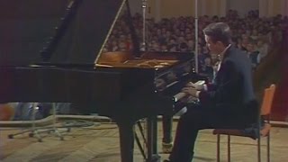 Mikhail Pletnev plays Beethoven Piano Sonata no 21 Waldstein  video 1987 [upl. by Hirschfeld90]