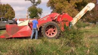 International Harvester 234 corn picker dismount [upl. by Subir]