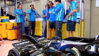 Renault F1 V8 engine final goodbye for Fernando Alonso [upl. by Eivets203]