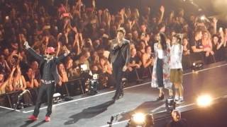 Jax amp Fedez con Levante Stash LIVE Assenzio  Intro  Concerto Forum Assago 14417  TESTO [upl. by Violetta]