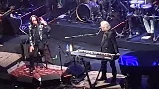 Daryl Hall w Todd Rundgren LIVE intro to DIDNT I BLOW YOUR MIND THIS TIME 6723 Capitol Theatre [upl. by Nnaacissej110]