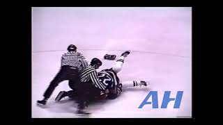 QMJHL Feb 2 1992 Robert GuilletVER v Marc BeaucageLAV Verdun College Francais Laval Titan [upl. by Anec]