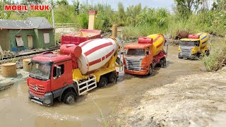 MOBIL TRUK MOLEN COR MIXER BETON NGECOR TANJAKAN OLENG JATUH TERGULING [upl. by Nwad]