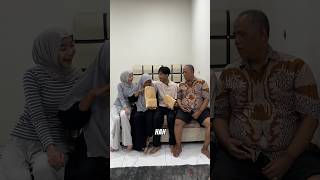 KASIH 100JT KE MAMAH DAN PAPAH BUAT BIAYA UMROH🥹 [upl. by Anialad]