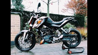 2016  KTM DUKE 125  ARROW EXHAUST CARBON [upl. by Adolpho859]