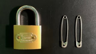 How can i open lock with safety pin 🔓 [upl. by Alexandro]