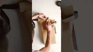 Tuto papier cadeau chemise pour la fête des pères  papiercadeau [upl. by Selinda]