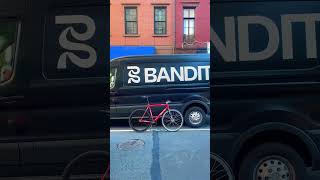 BANDIT ON A BIKE fixiegear cycling bikelife fixedgear fixedgearbike singlespeedbike [upl. by Marika]