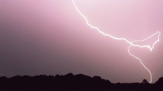 Gewitter mit heftigen Blitzentladungen [upl. by Nehr]