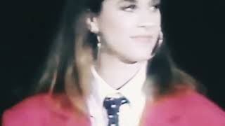 Alanis Morissette  Singing quotO Canadaquot 10081992 [upl. by Kcered]