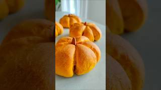 Kürbisbrötchen  süße Herbstidee für euer nächstes Frühstück 🎃🎃💗 food backen kürbis [upl. by Edan]