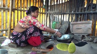 Doyel Village Women Cooking এঁচোড় রান্না Green Jackfruit Cooking Indian Rural Women [upl. by Aizti]