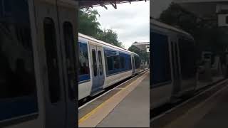 Class 165036 arriving into Amersham trainspotting [upl. by Otrevire447]