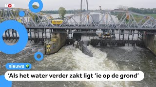 Woonboten in de problemen door wegstromend water [upl. by Bor]