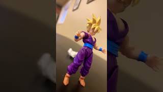 Posing gohan ssj new fig shfiguartsfanz anime actionfigures shfiguartsdbz animeseries goku [upl. by Hcirdla]