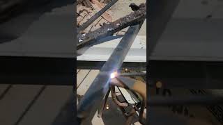 APRENDA SOLDA EM 12 SEGUNDOS solda serralheria welding dicadesolda [upl. by Fowle332]