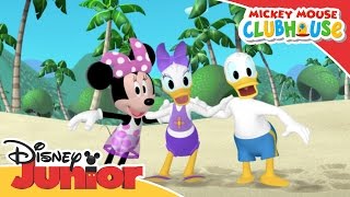 Mickey Mouse Clubhouse  Surfing  Official Disney Junior Africa [upl. by Hamilah994]