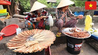 Vietnamda ISLAK Pazardayım Ne Ararsan Var 🇻🇳 [upl. by Norvol]