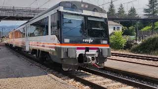 REX UT 470187 y UT 440236 a su paso por la estación de Bembibre León [upl. by Zehe975]