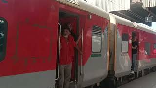 12473 Sarvodaya Express Arrival Ahmedabad Jn  Shri mata vaishnodevi yatra Katra [upl. by Nwahsauq]