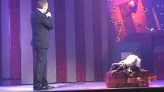 Samson en Gert Kerstshow 2010  Er zit meer in een liedje dan je denkt [upl. by Ynnep136]