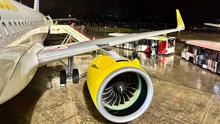 4K Hermoso aterrizaje nocturno en Bilbao España Vueling Airbus A320NEO [upl. by Aihcila]