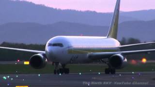 【HD】 AIR DO Boeing 767300 JA601A Twilight Landing [upl. by Netsriik]