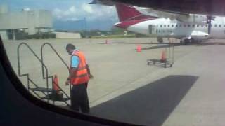 PousoLanding at San Pedro Sula MHLMSAP rwy 04 08Aug2010 [upl. by Queston509]