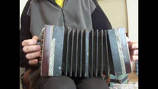 Galopede  Dt Concertina ca 1880  76 Töne  alter Zustand spielbar [upl. by Einapets]