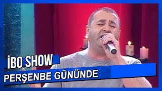 Perşembe Gününde  Şafak Sezer  Canlı Performans [upl. by Sanjiv]