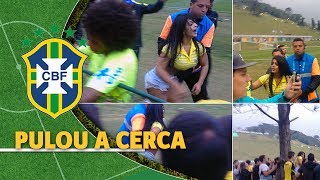 Funkeira invade treino da Seleção Brasileira e é parada por seguranças [upl. by Emarie]