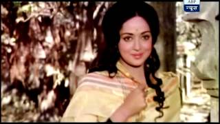 Love Story  Love Story between Dharmendra and Hema Malini [upl. by Comras550]