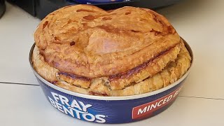 Wheres the meat FRAY BENTOS Minced Beef amp Onion Pie review [upl. by Nairdna432]