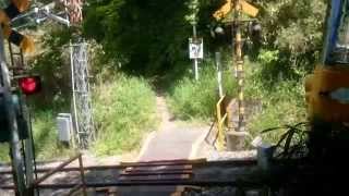 珍しい踏切。山の中、大阪の遮断機の無い踏切第3種踏切 Railroad crossing in the mountains OsakaJapan [upl. by Kirit765]