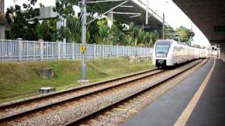 ERL KLIA Ekspres Arriving at KLIA [upl. by Rhianon]