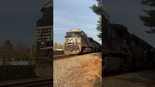 Ns 50D in the evening in Thomasville Nc train norfolksouthern freighttrain [upl. by Clim]