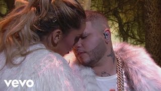 Farruko  Obsesionado Premio Lo Nuestro 2016 [upl. by Naman805]