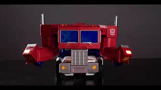 TRANSFORMERS AutoConverting Optimus Prime Built by Robosen [upl. by Juliet]