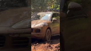 Range Rover Velar vs Porsche Macan  OffRoad [upl. by Floeter]