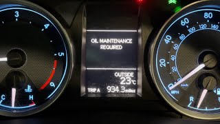 Toyota Auris Service Light Reset Oil Maintenance Warning Message [upl. by Ancilin518]