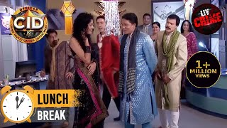 Abhijeet ने किया Dr Tarika से खुल्ले में Flirt  CID  Lunch Break  10 July 2023 [upl. by Annoynek743]