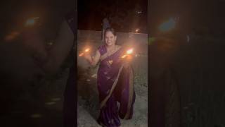 Aayi hai Diwali suno ji gharwali🥰😍 bollywood music song hindisonganjuladevshorts [upl. by Sauers]