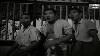 Pendekar Bujang Lapok P Ramlee  Bujang Lapok Masuk Sekolah [upl. by Namaan106]