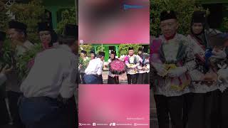 Keren Para Siswa Ini Berikan Seikat Sayur Kangkung Kepada Masingmasing Guru di Hari Guru [upl. by Reed937]