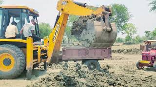 A safety video about operating a JCB backhoe loader  The best way to maintain a JCB backhoe loader [upl. by Yedoc904]