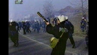 Mineriada din Ianuarie 1999   Defileul Jiului Costesti Rm Valcea [upl. by Nueormahc]