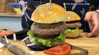 HAMBURGER GOURMET CON MELANZANE E SALSA AIOLI [upl. by Follmer]